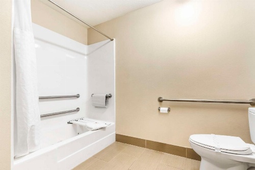 Comfort Inn & Suites Redwood Country image 24